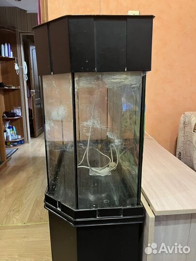 Аквариум с тумбой