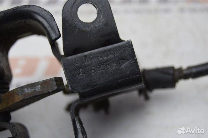 Замок капота Mercedes W203 седан 1.8 271 2003