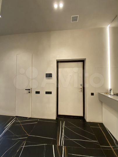 4-к. квартира, 120 м², 4/10 эт.