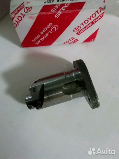 Натяжитель новый 13540-37030 тойота оригинальный