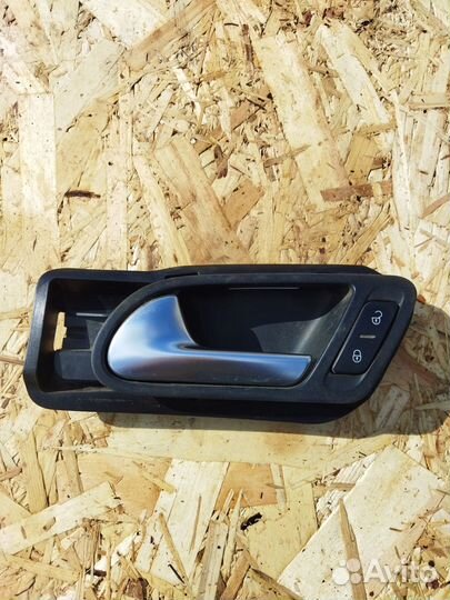 Ручка водительской двери VW Tiguan внутренняя