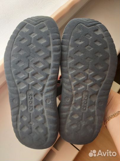 Сандалии Crocs j2