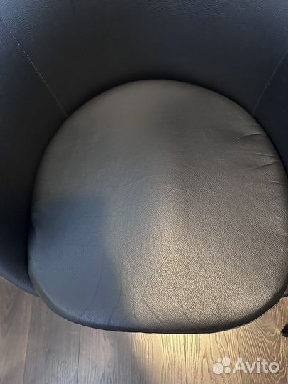 Кожанное кресло IKEA бу (сломан)