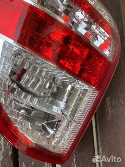 Фара на Toyota RAV4 подлинник