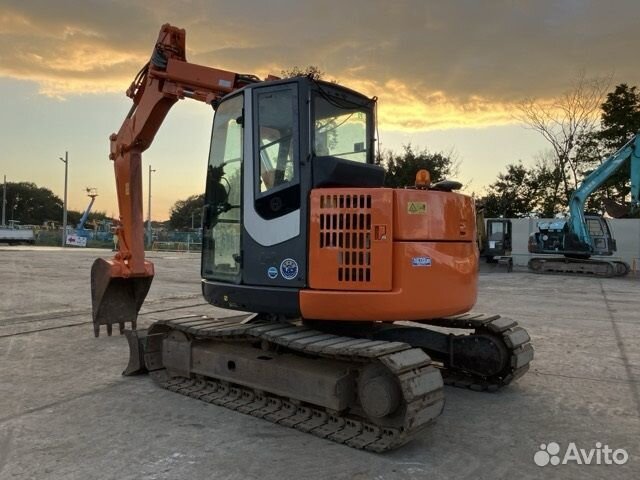 Гусеничный экскаватор Hitachi ZX75UR-3, 2014