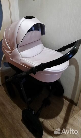 Коляска Legacy Laura 2 в 1 + аксессуары в подарок