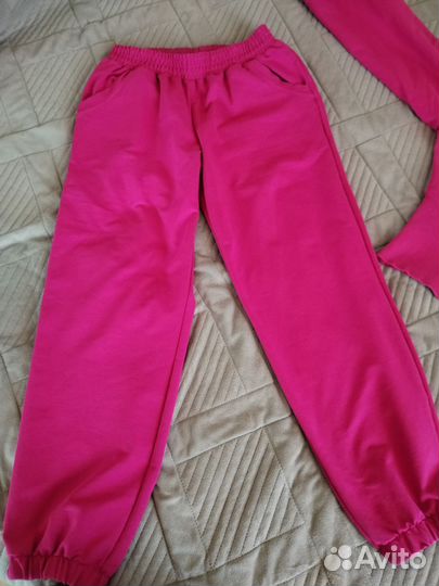 Спортивный костюм женский