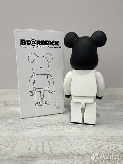 Игрушка bearbrick nike