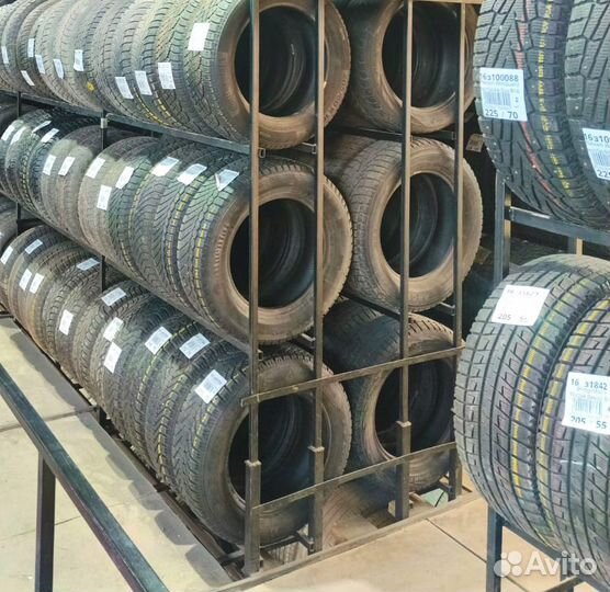 Ovation W-586 235/60 R18 107S