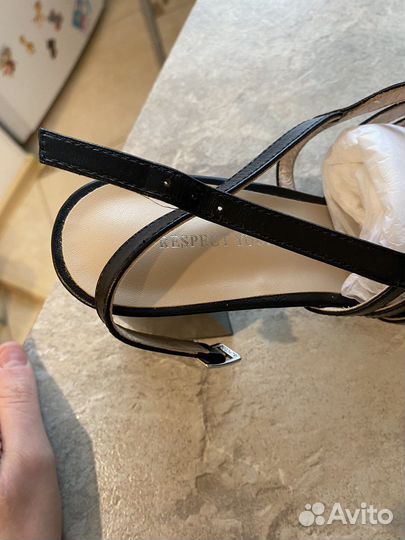 Босоножки женские 37