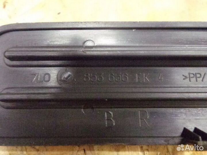 Накладка на порог левая Volkswagen Touareg 7L BHK