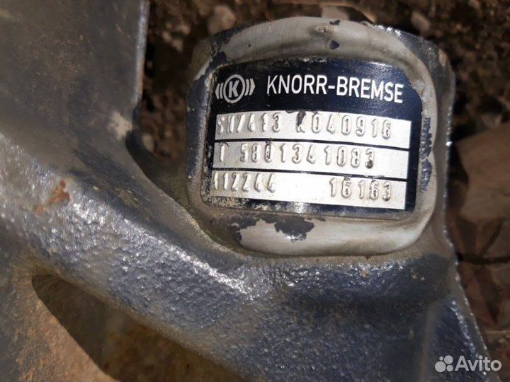 Суппорт левый Iveco Stralis