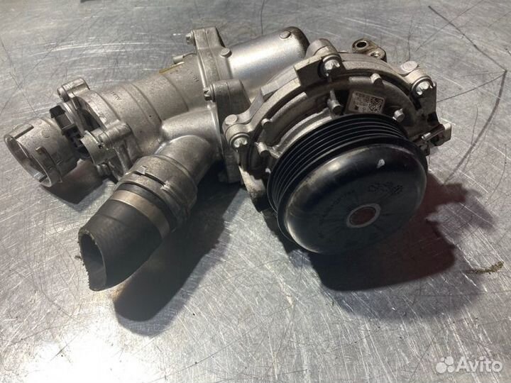 Помпа Mercedes S-Class W222 OM656 2.9 CDI 2017