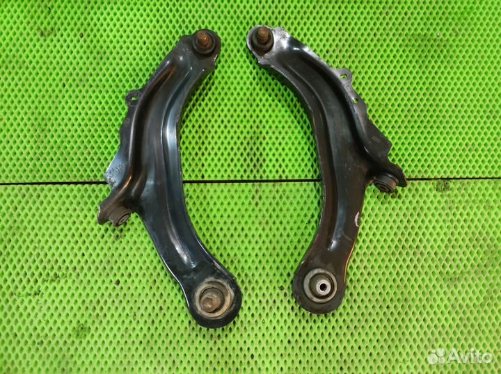 Рычаг подвески передний Renault Megane 2