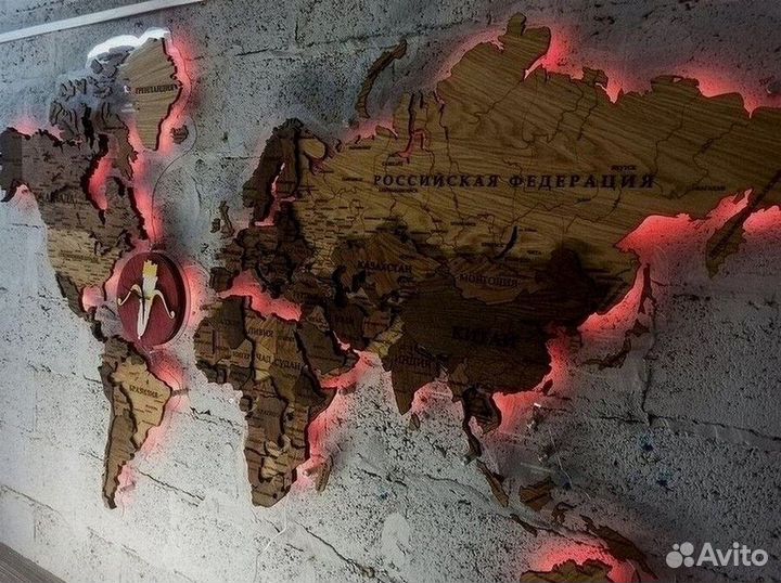 Карта мира из дерева с подсветкой