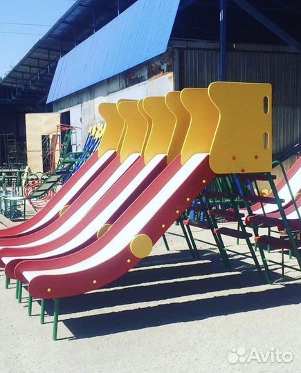 Карусели горки качели качалки домики песочница