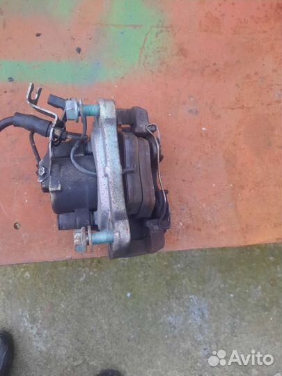 Суппорт передний ауди а4 8е