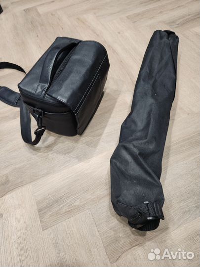 Зеркальный фотоаппарат canon 600d, штатив, кофр