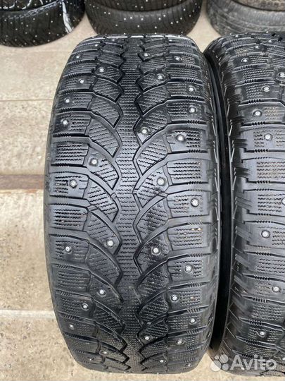 Bridgestone Ice Cruiser 7000S 215/60 R16
