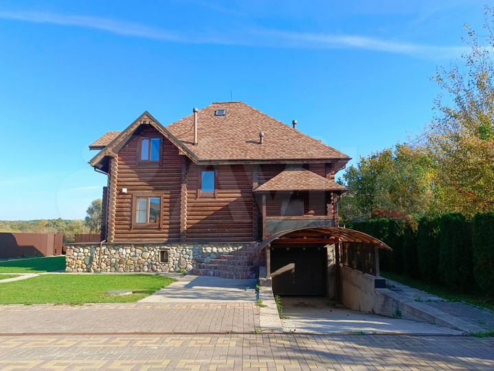 Дом 273,1 м² на участке 15,3 сот.