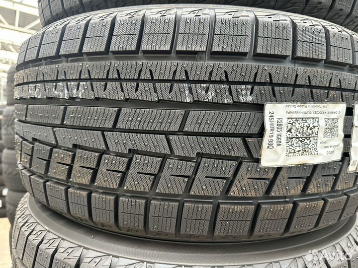 Yokohama Ice Guard IG60A 275/35 R19 100Q