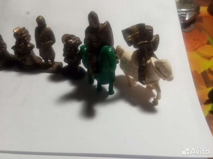 Рыцари литье из киндера