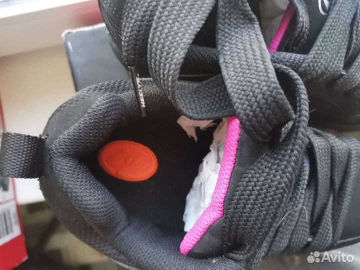 Роликовые кроссовки Heelys