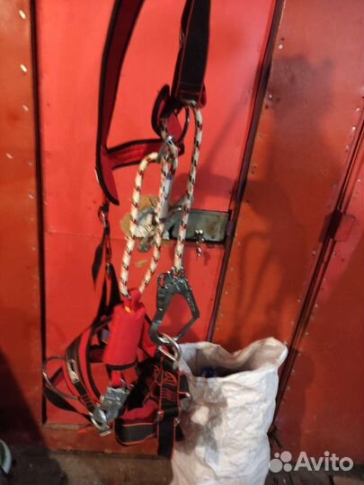 Привязь страховочная