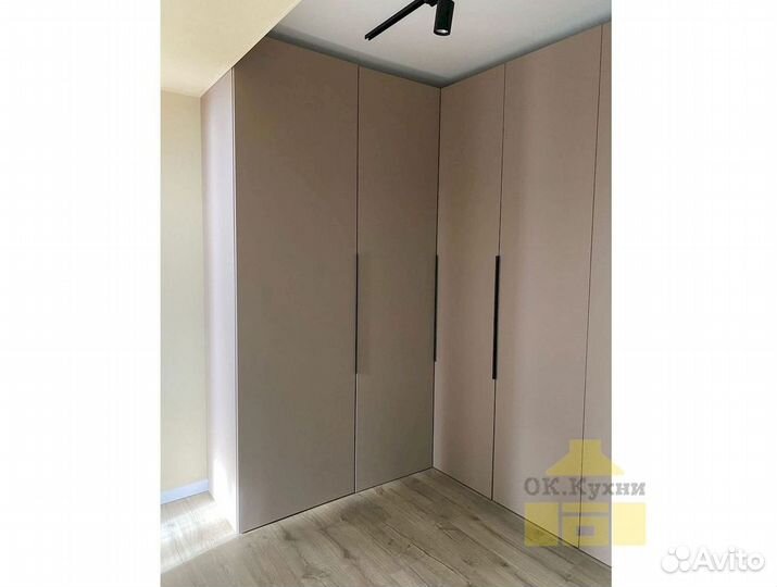 Шкаф навесной