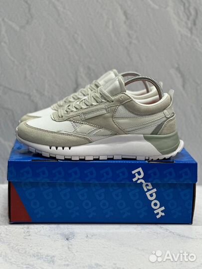 Кроссовки женские Reebok Classic Leather