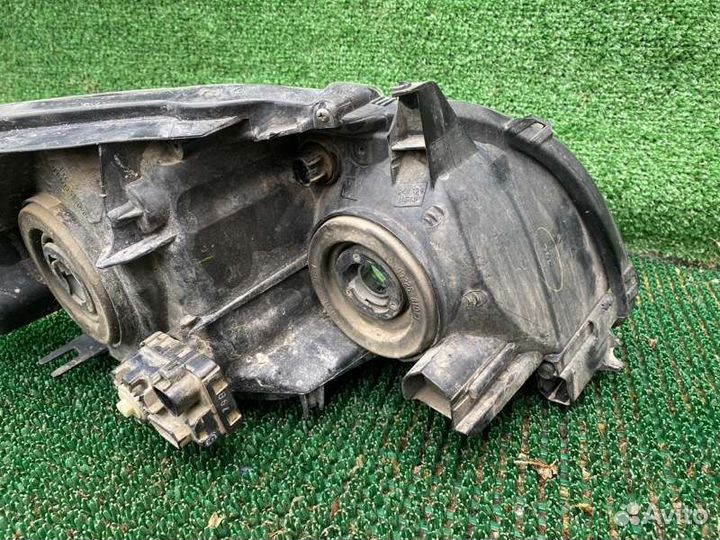 Фара передняя левая Toyota Corolla E140 1.6 1zrfe