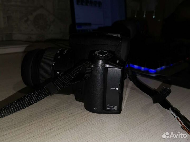 Зеркальный фотоаппарат Sony