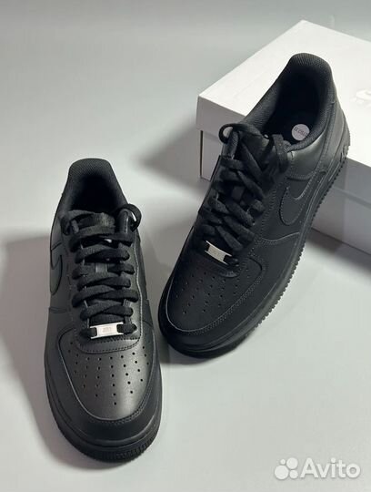 Nike air force 1 low black