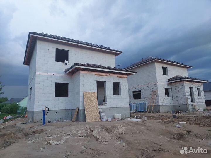 Бригада строителей