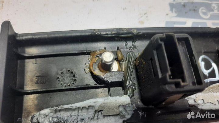 Накладка на торпедо передняя левая Bmw 5-Series