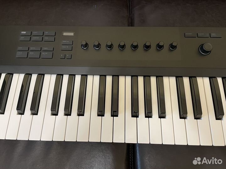 Native Instruments Komplete Kontrol A61 миди клава