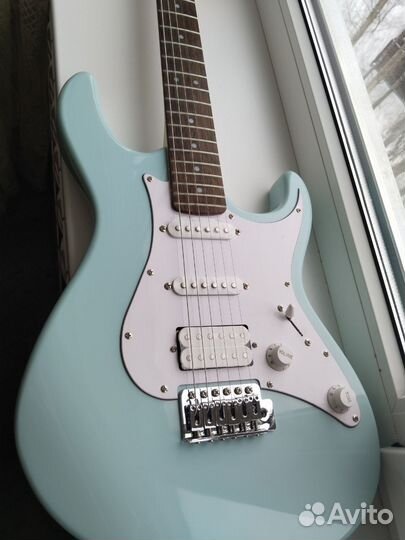 Cort G200-SKB новая с локовыми колками