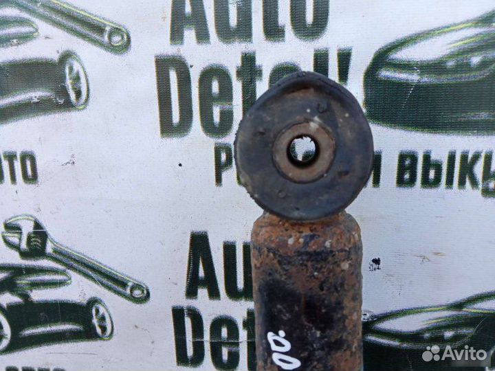 Стойка амортизатора задняя Audi 100 1992