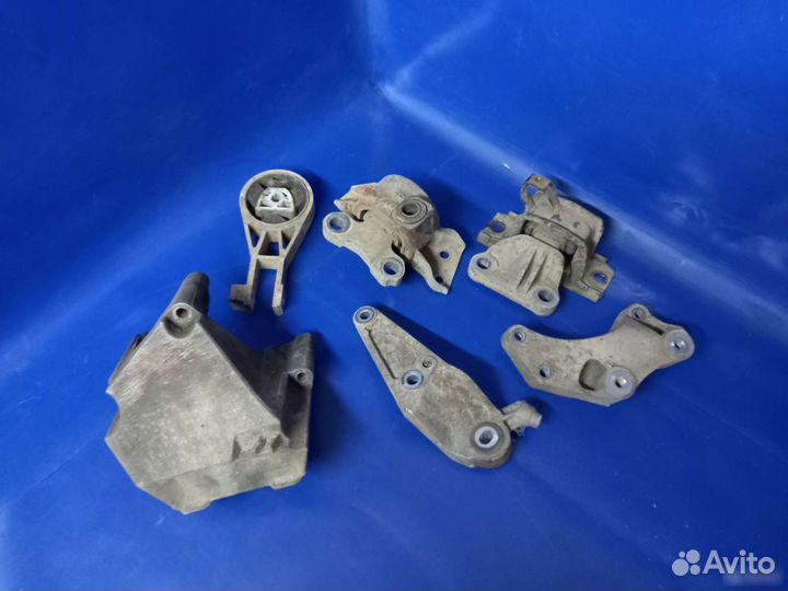 Крепления опора подушка Opel corsa d