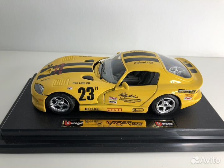 Модель автомобиля Dodge Viper GTS Coupe 1:24