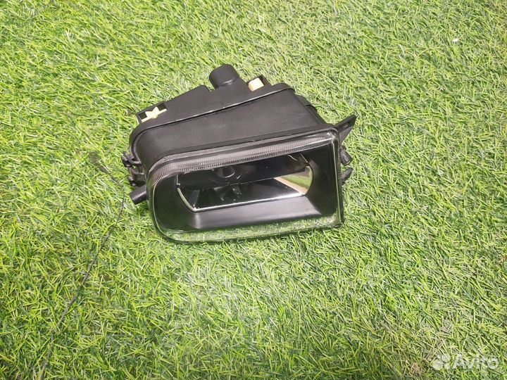 Фара противотуманная передняя левая Bmw 5 Series