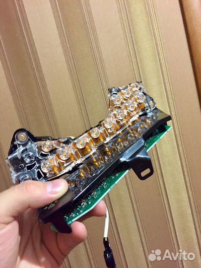 Внутренние части фары Lexus LS