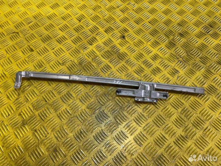 Направляющая стекла двери левая Man Tgl Tgm Tga