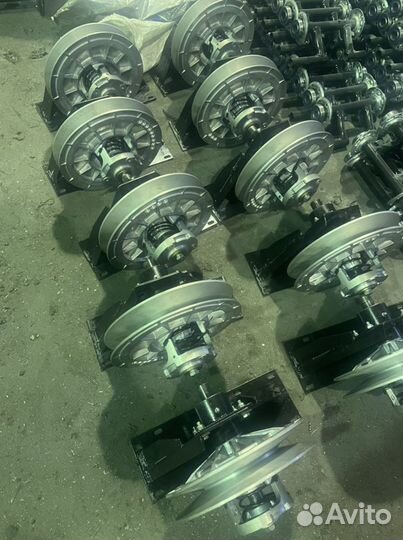 Сафари оригинал Болт крепления