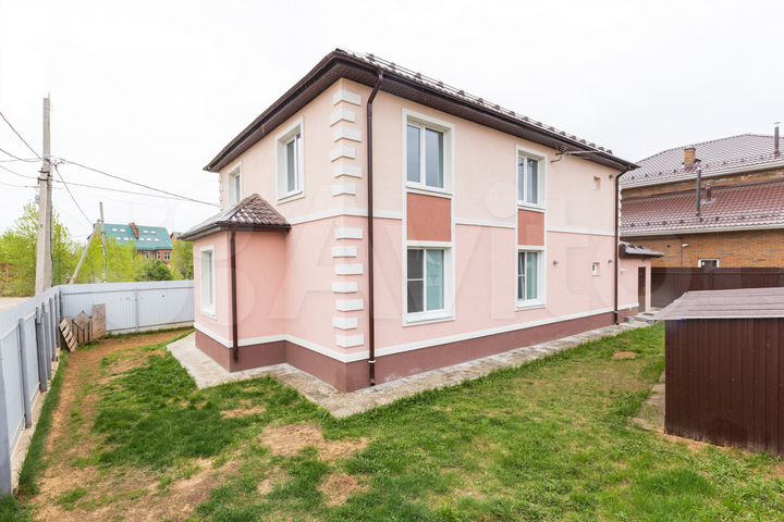 Коттедж 205 м² на участке 4,5 сот.