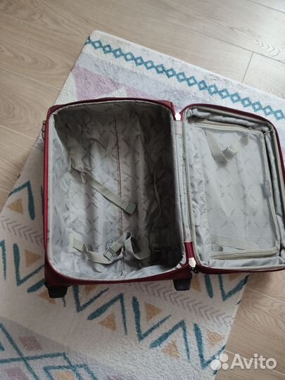 Чемодан на колесах Polar