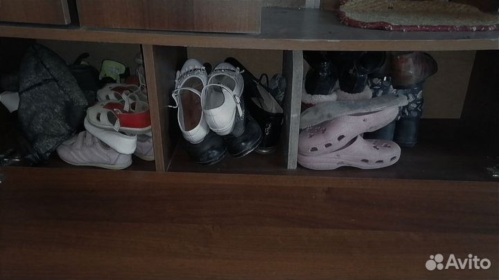 Продаю б/у шкаф для прихожей