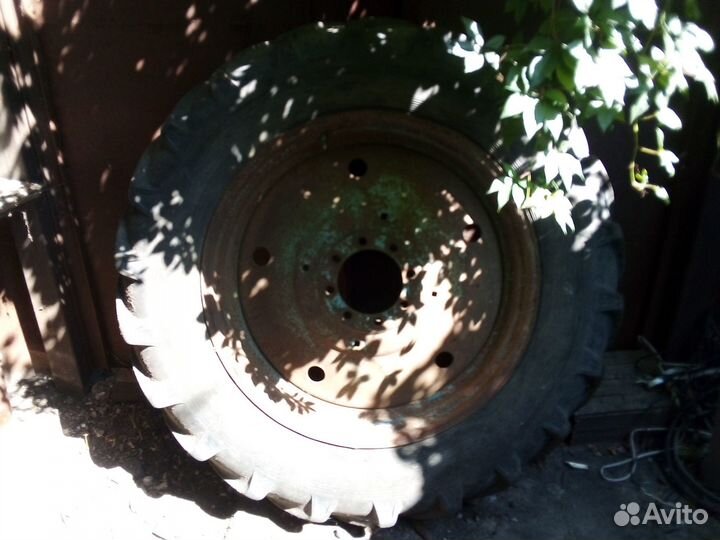 Диск задний бу мтз 80, 82, резина 15.5-38 бу