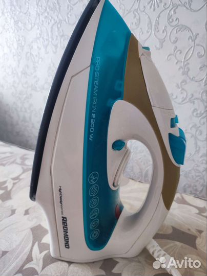 Утюг с гладильной доской
