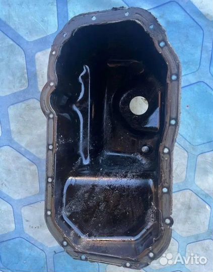 Масляный поддон двигателя 03C103601BH